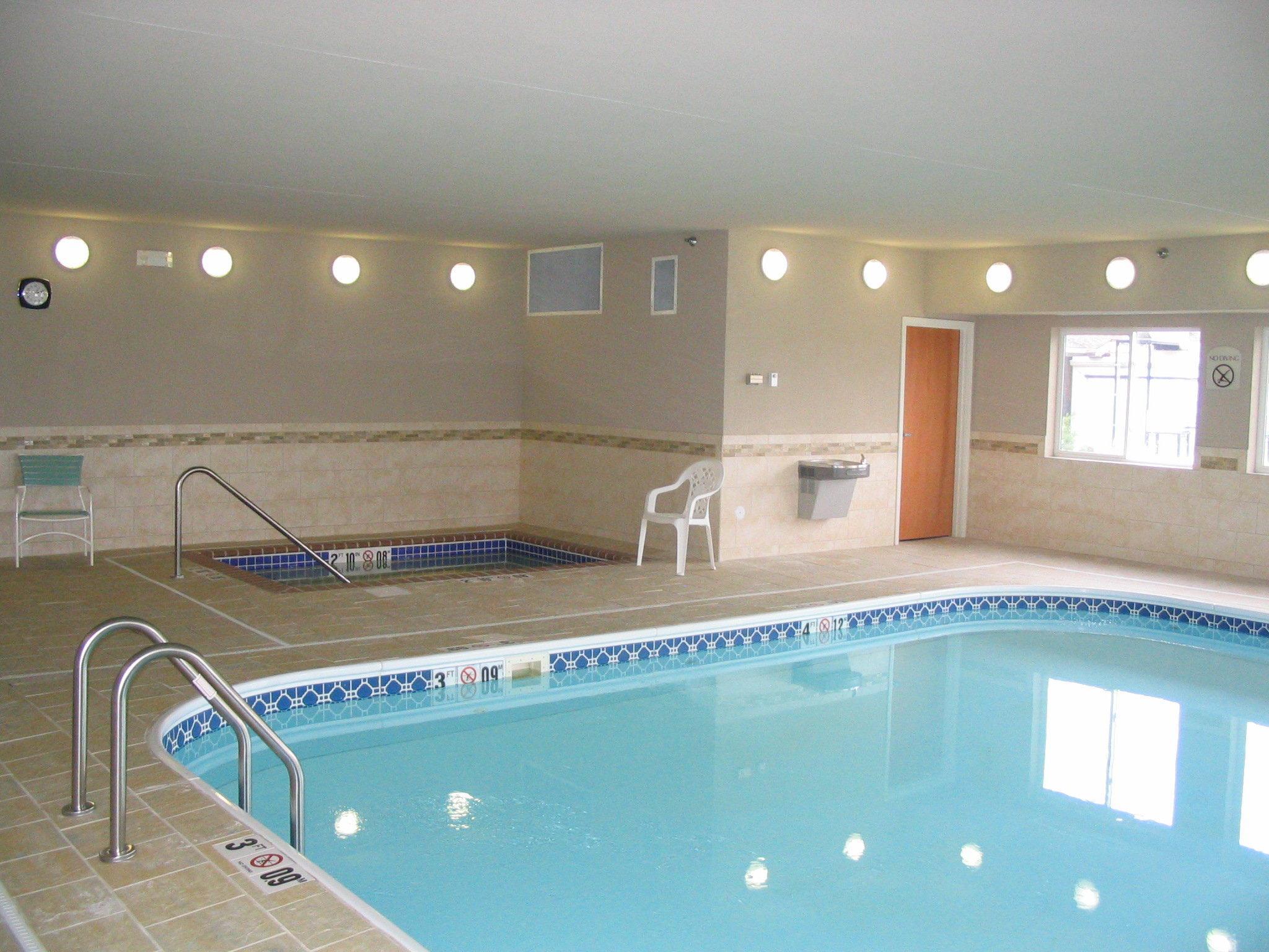Holiday Inn Express Jamestown By Ihg Съоръжения снимка