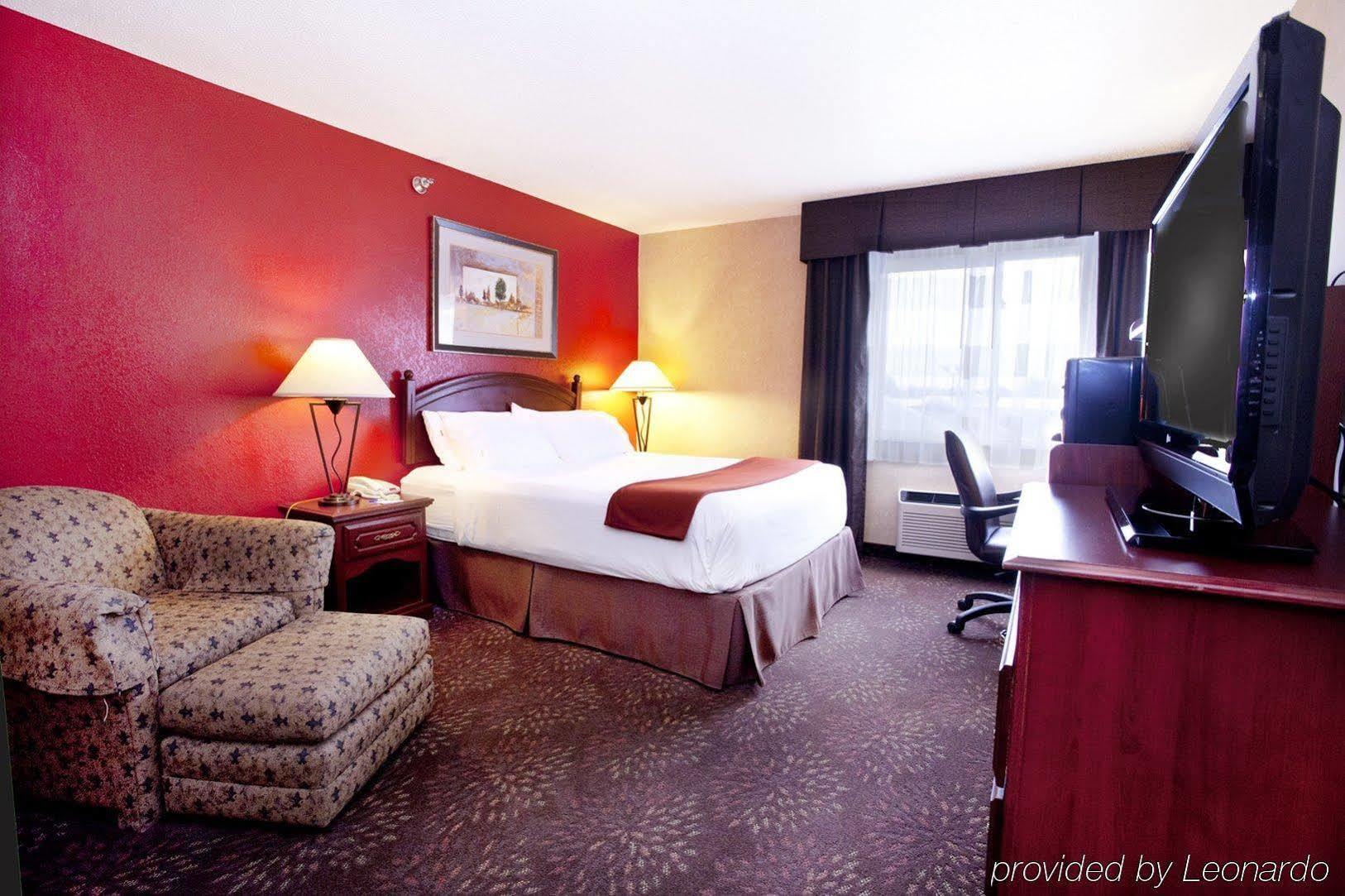 Holiday Inn Express Jamestown By Ihg Екстериор снимка